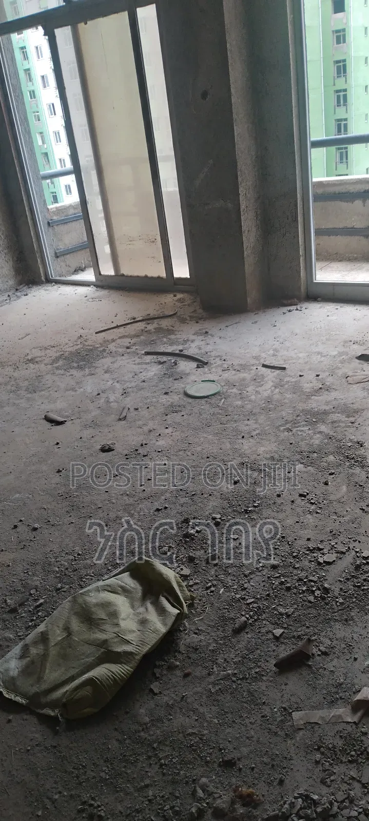 3bdrm Condo in Ayat 49, 40/60, Yeka for sale