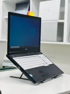 New Laptop Fujitsu Amilo Li3710 8GB Intel Core I3 HDD 500GB