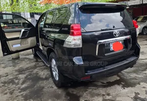 Toyota Land Cruiser 2012 Black