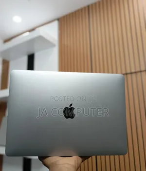 New Laptop Apple MacBook Air 2022 M2 8GB Apple M2 SSD 256GB