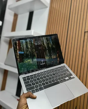 Photo - New Laptop Apple MacBook Air 2022 M2 8GB Apple M2 SSD 256GB