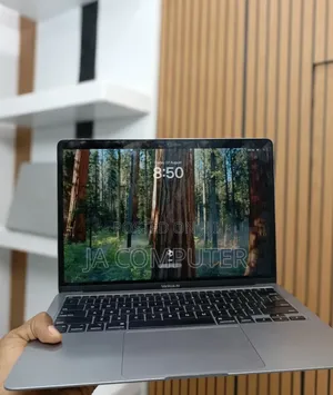 New Laptop Apple MacBook Air 2022 M2 8GB Apple M2 SSD 256GB