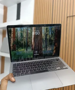 New Laptop Apple MacBook Air 2022 M2 8GB Apple M2 SSD 256GB