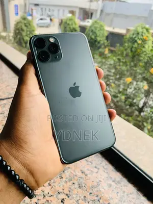 Photo - Apple iPhone 11 Pro 256 GB Green