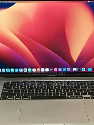 Photo - New Laptop Apple MacBook Pro 2019 16GB Intel Core I7 SSD 512GB
