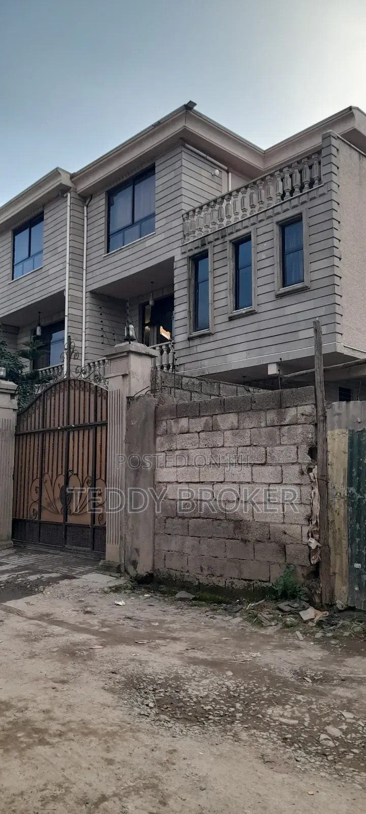 8bdrm House in Haile Garment, Nifas Silk-Lafto for sale