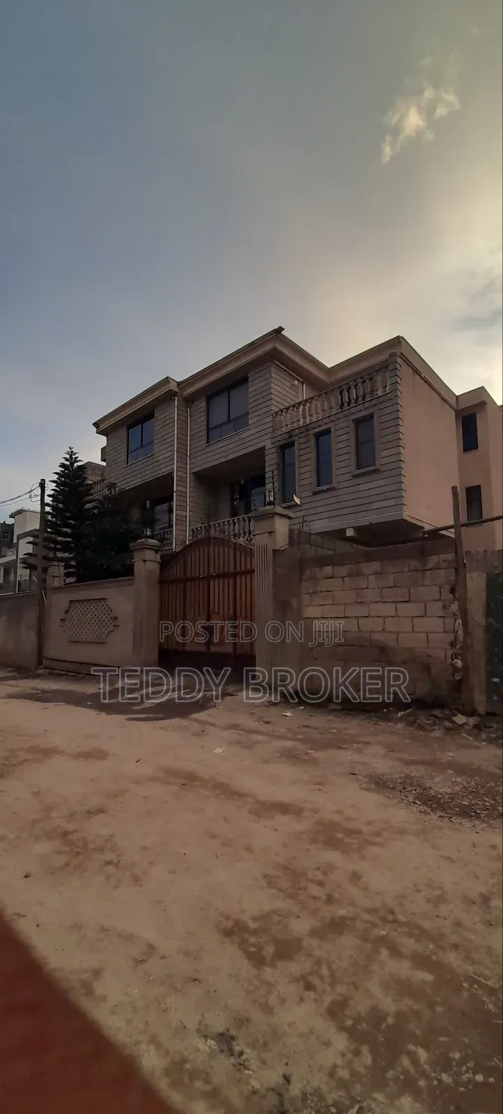 8bdrm House in Haile Garment, Nifas Silk-Lafto for sale