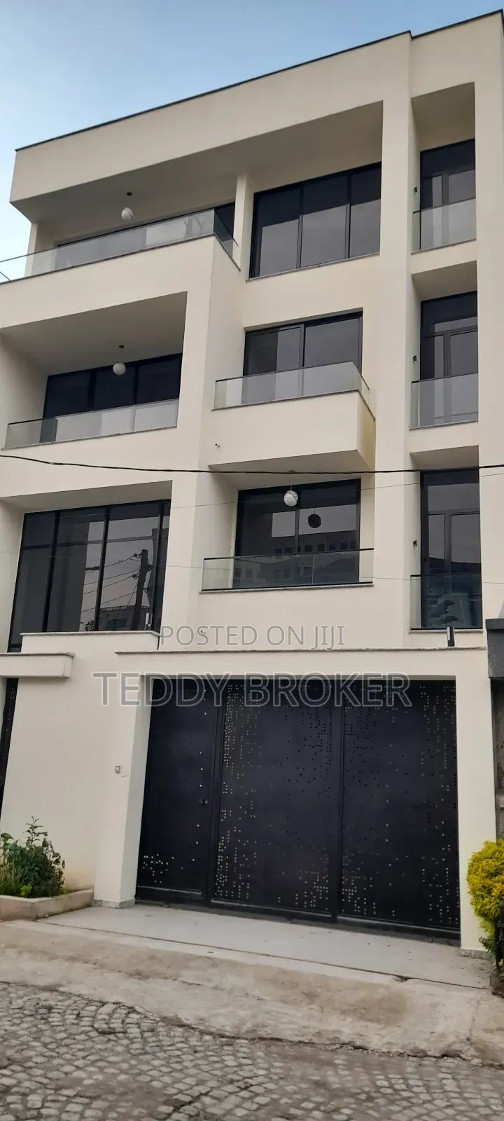 8bdrm House in Haile Garment, Nifas Silk-Lafto for sale