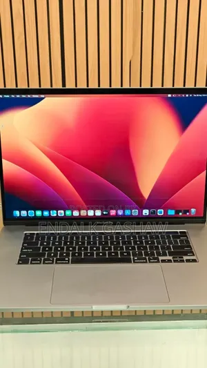 New Laptop Apple MacBook Pro 2019 16GB Intel Core I7 SSD 512GB