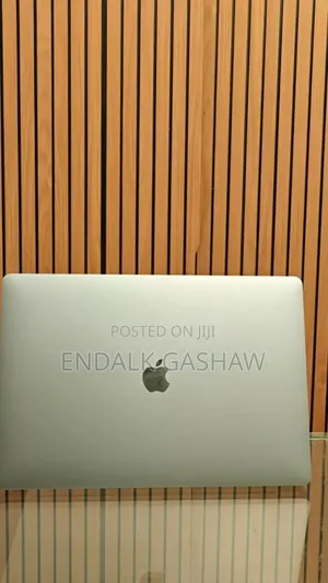 New Laptop Apple MacBook Pro 2019 16GB Intel Core I7 SSD 512GB