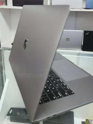 New Laptop Apple MacBook Pro 2019 32GB Intel Core I9 SSD 1T