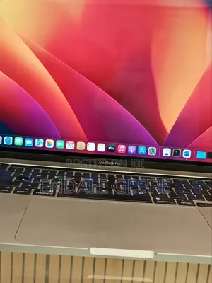 New Laptop Apple MacBook Pro 2019 16GB Intel Core I7 SSD 512GB