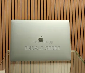 New Laptop Apple MacBook Pro 2019 16GB Intel Core I7 SSD 512GB