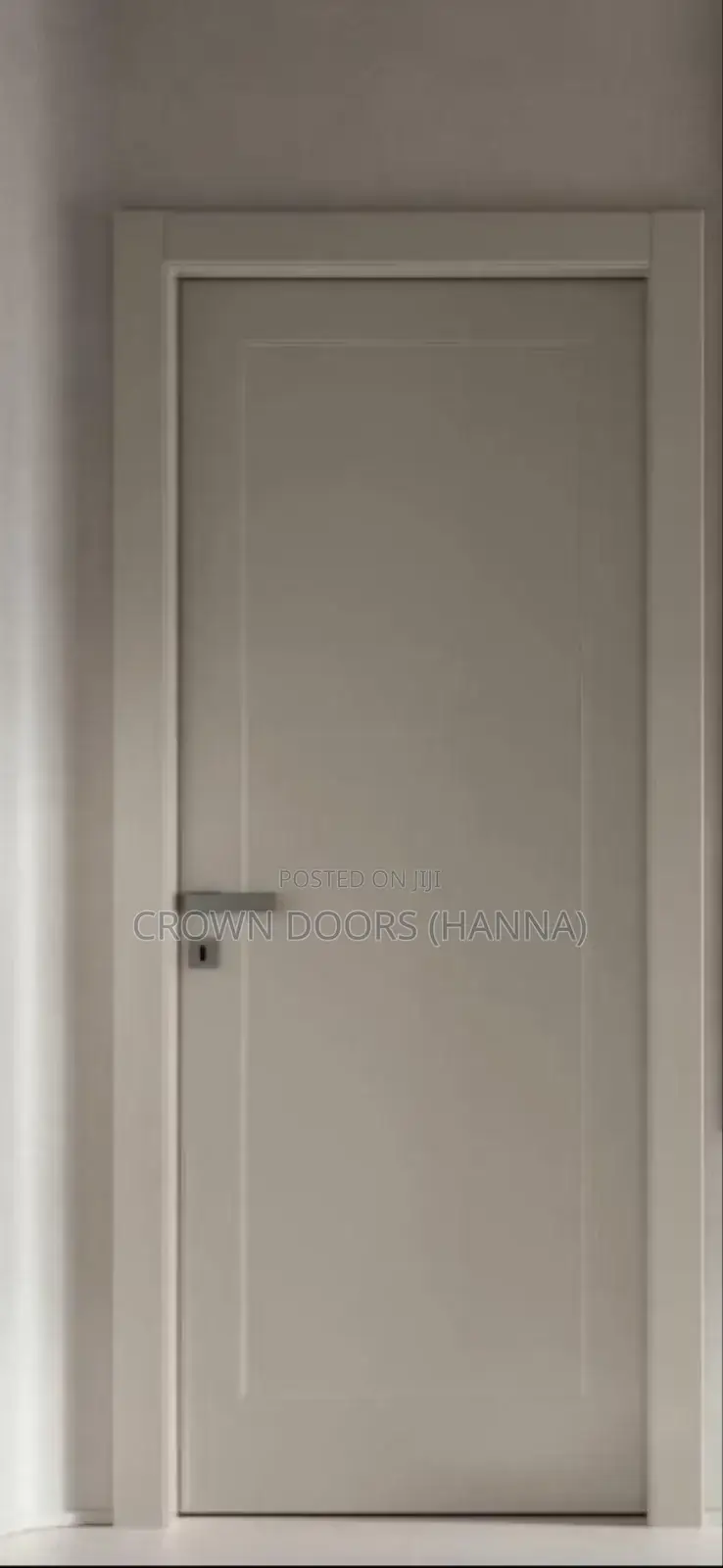 ክራዉን ከእንጨት ፋይበር ፣ ከተፈጥሮ ድንጋይ እና ሲንቴቲክ ኮምፖዚት የተሠሩ በሮች