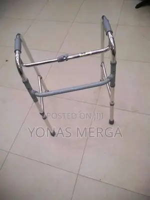 Photo - Walker₩畛walker☆罽safe Easy Operation: Each Side of Our Medical Walker