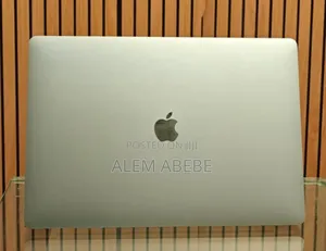 Photo - New Laptop Apple MacBook Pro 2019 16GB Intel Core I7 SSD 512GB