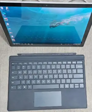 New Laptop Apple MacBook Pro M1 8GB Intel Core I5 SSD 128GB