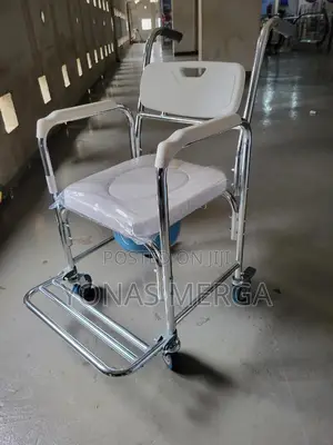Photo - Lockable Wheelchair Bedside Toilet Seat罽፮commode Chair፤古pot Chair፻μpot