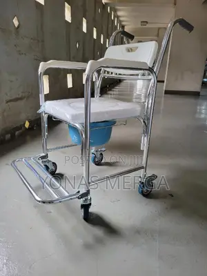 Photo - Toilet Chair椏፯pot#Popo∝∂Brakes Make This Shower Chair Commode Easily