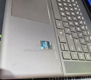 New Laptop HP Spectra 13 16GB Intel Core I7 SSD 1T