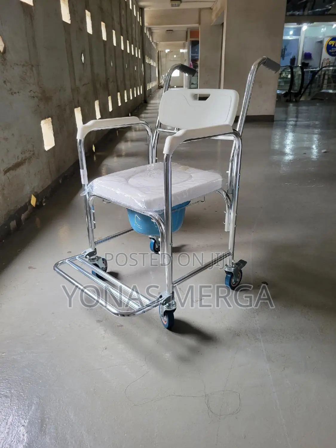 Commode+Toilet Chair奪፹assisted Use of the Toilet. Both Features❨⩩Potty
