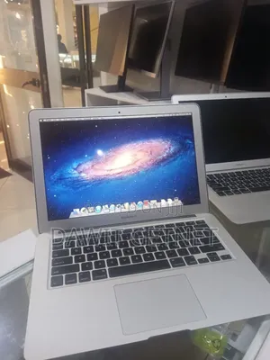 New Laptop Apple MacBook Air 2022 M2 4GB Intel Core I5 SSD 128GB