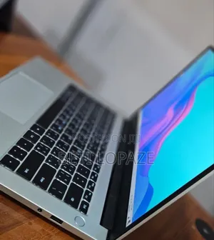 New Laptop Huawei MateBook HZ-W19 8GB AMD Ryzen 5 SSD 512GB