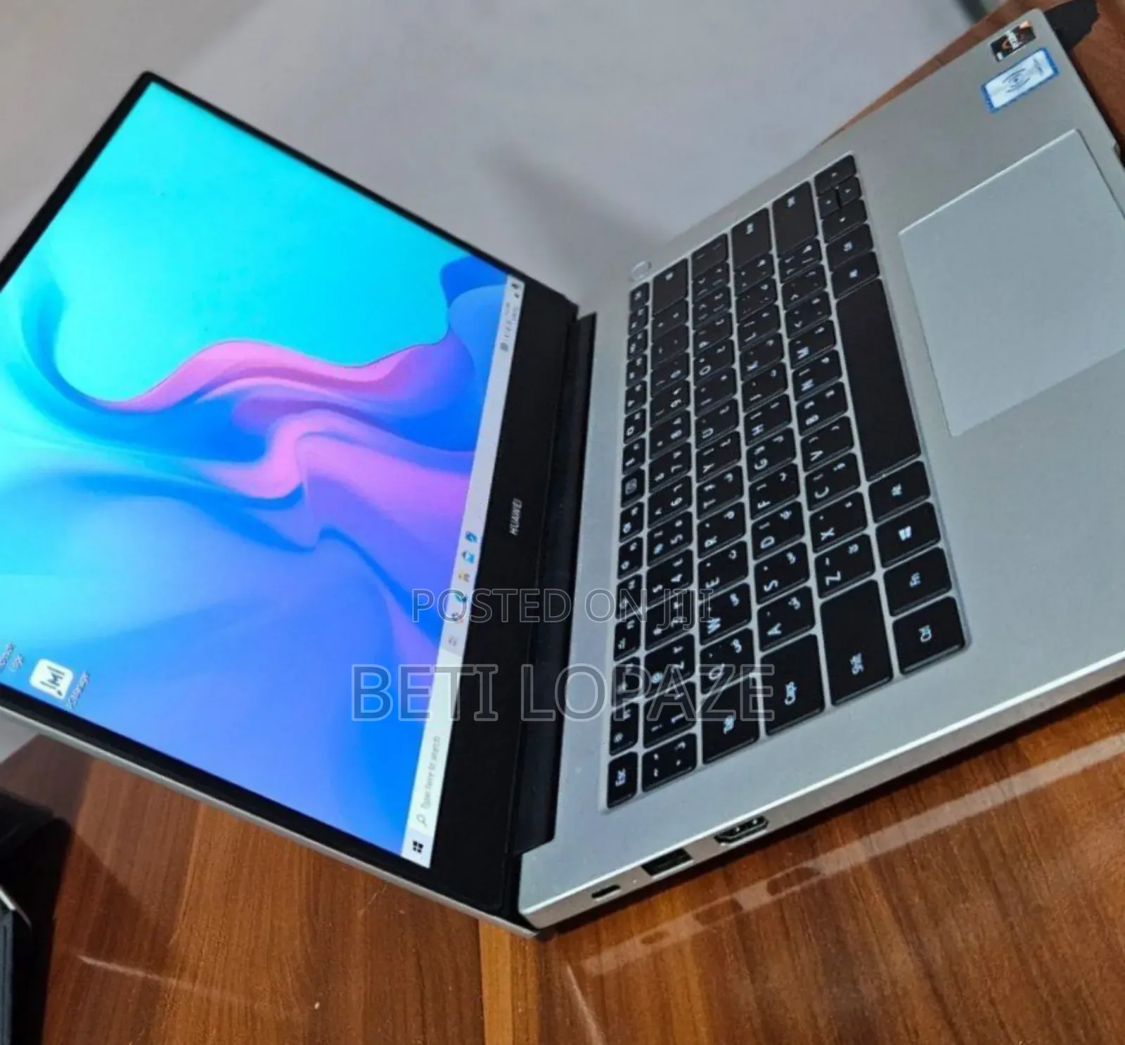 New Laptop Huawei MateBook HZ-W19 8GB AMD Ryzen 5 SSD 512GB