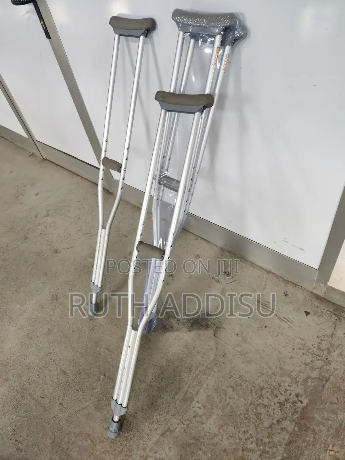 Axillary Crutches軍人bilateral Crutches建築axillary Crutches鳵段crutches