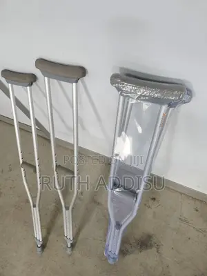 Axillary Bilateral Crutches轟動crutches見面crutches管轄axillary Crutches