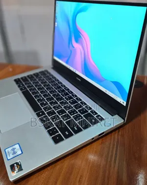 New Laptop Huawei MateBook 13 WRT-W19E 8GB Intel Core i5 SSD 512GB