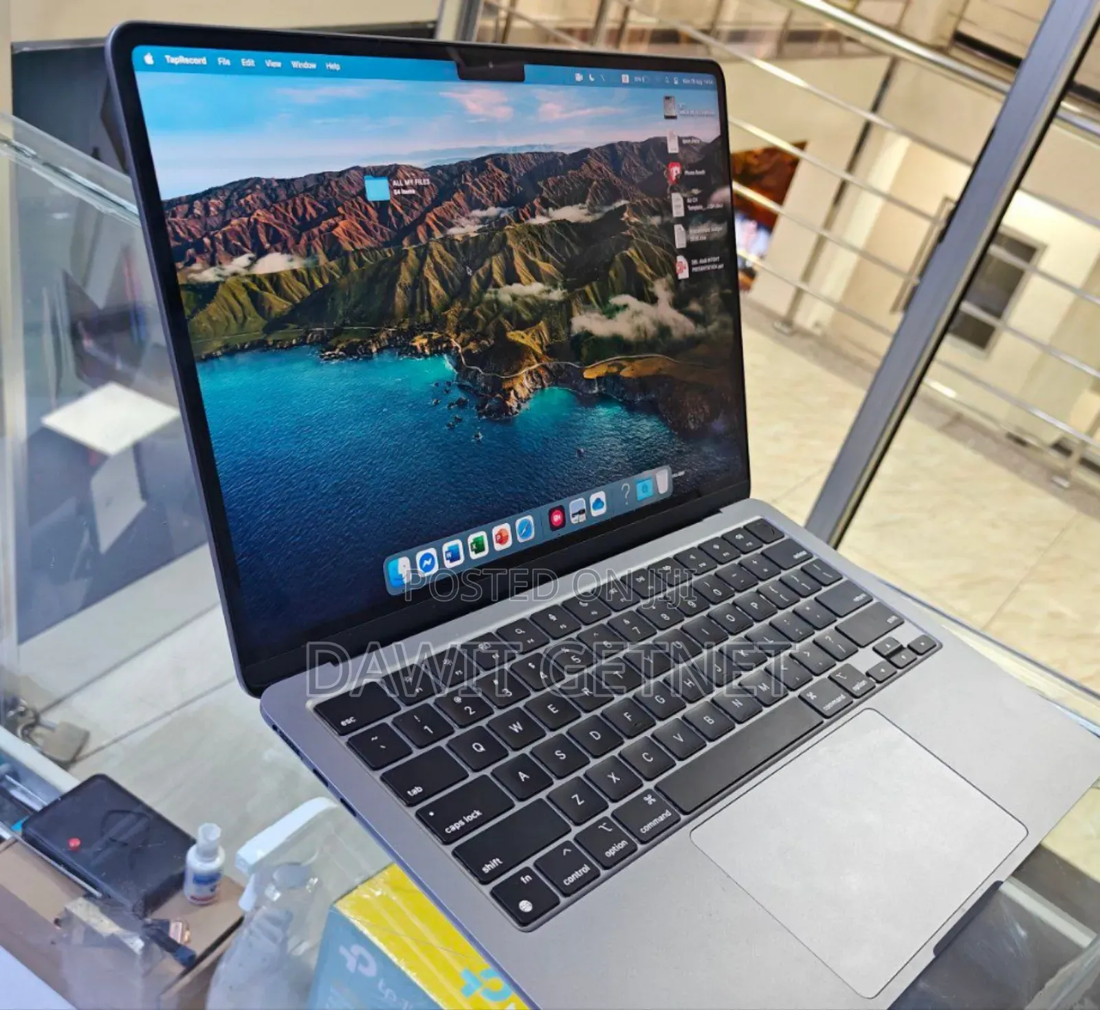 New Laptop Apple MacBook Pro 2019 8GB Intel Core I7 SSD 512GB