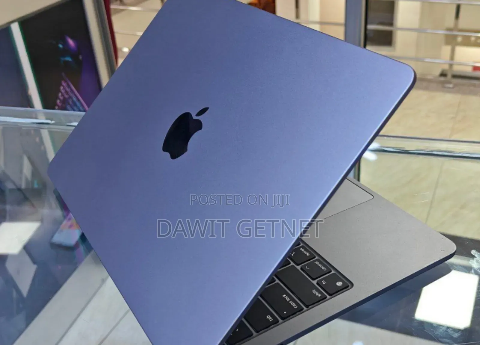 New Laptop Apple MacBook Pro 2019 8GB Intel Core I7 SSD 512GB