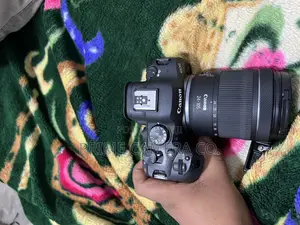 Photo - Canon R6 Mark Ii Camera With 24-105mm F/4-7.1 Kit Lens (Slightly Used)