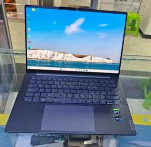 Photo - New Laptop Lenovo Yoga 910 32GB Intel Core i7 SSD 1T