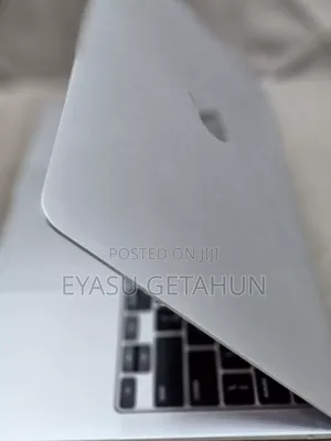 New Laptop Apple MacBook Air 2020 8GB Intel Core I5 SSD 512GB