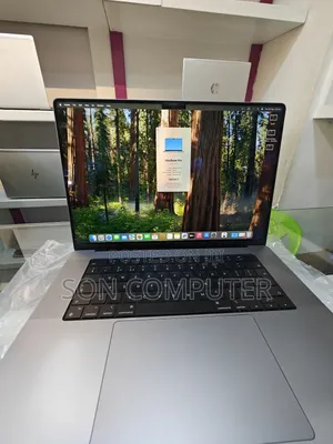 New Laptop Apple MacBook Pro M1 16GB Intel Core I9 SSD 512GB