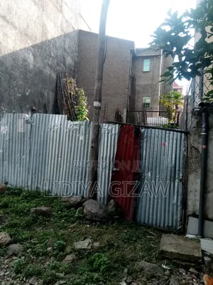 Photo - 5bdrm House in Akaky Kaliti for sale