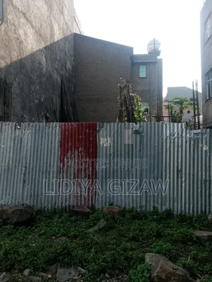 5bdrm House in Akaky Kaliti for sale