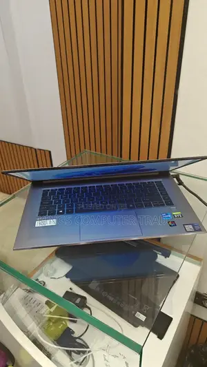 Photo - New Laptop HP ZBook Studio 32GB Intel Core I7 SSD 1T