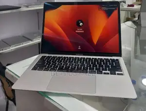 Photo - New Laptop Apple MacBook Air 2020 8GB Intel Core I7 SSD 512GB