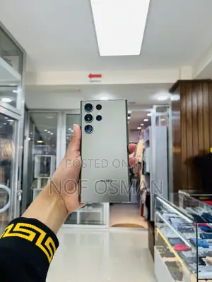 Photo - Samsung Galaxy S23 Ultra 256 GB Green