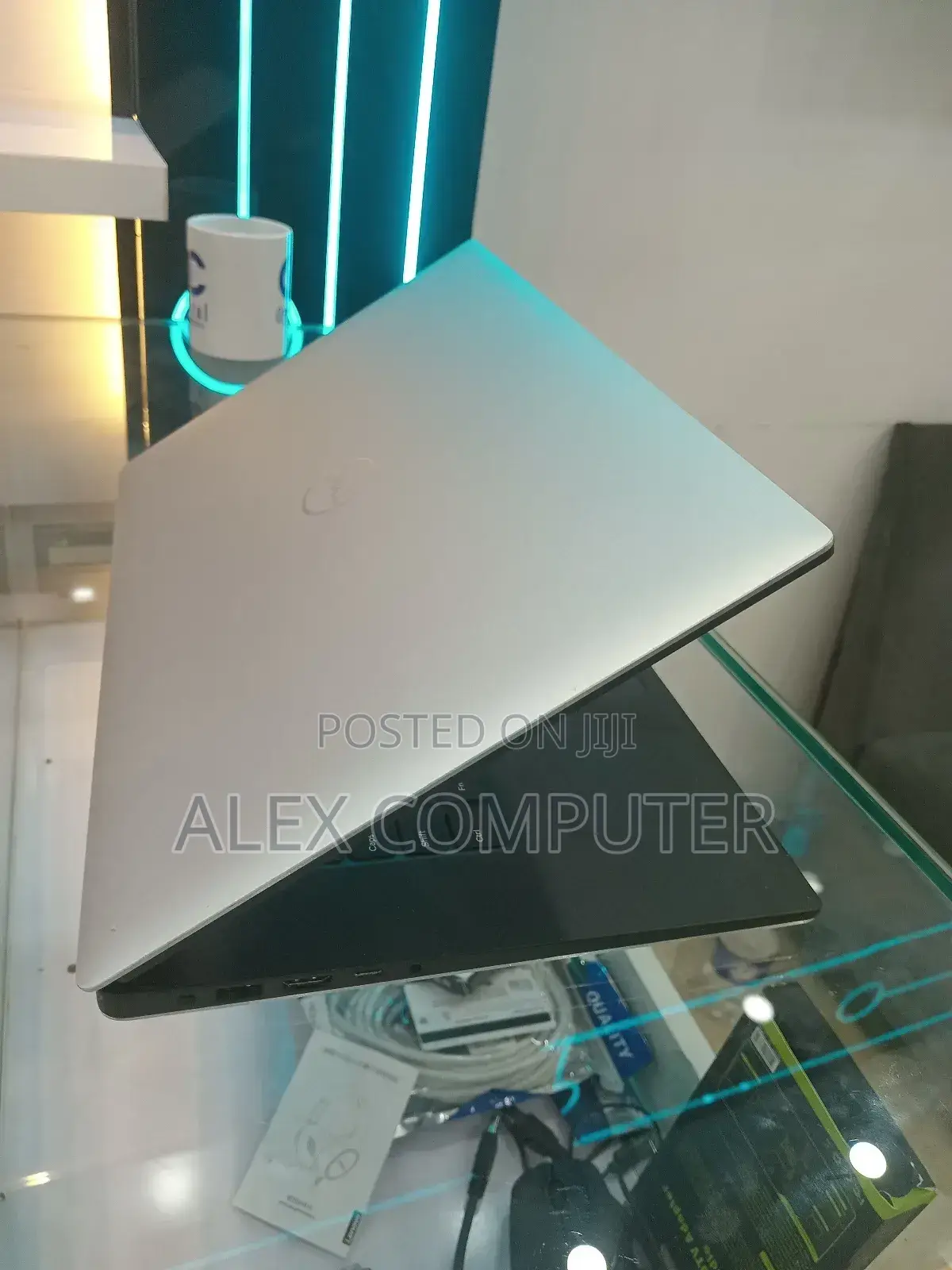 New Laptop Dell XPS 15 16GB Intel Core I5 SSD 512GB