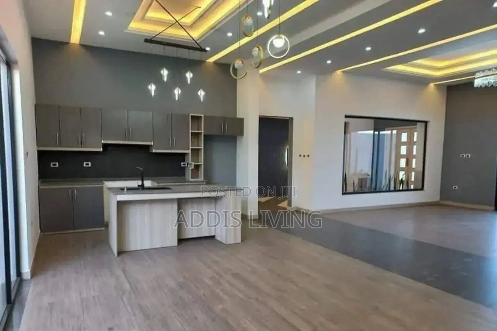 5bdrm Villa in Bole for sale