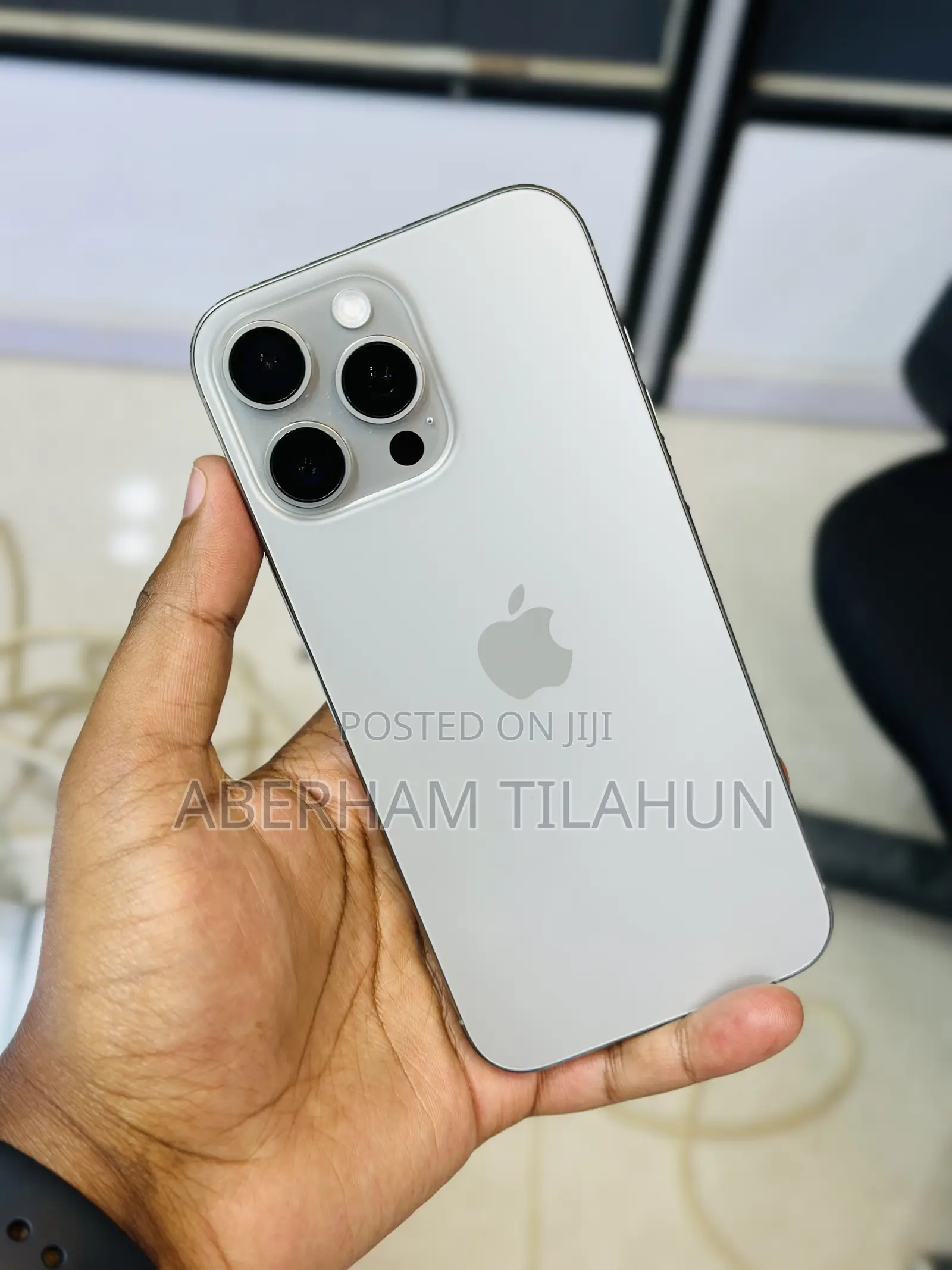 Apple iPhone 16 Pro Max 256 GB Silver