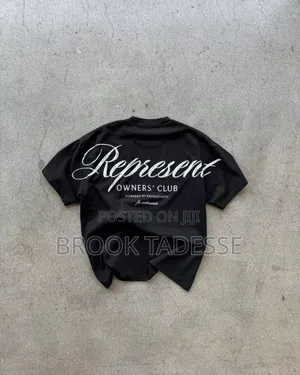 “Trendy Graphic T-Shirt – Fresh Stylish Look