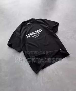 “Trendy Graphic T-Shirt – Fresh Stylish Look