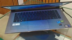 New Laptop HP ZBook Firefly G8 16GB Intel Core I7 SSD 1T