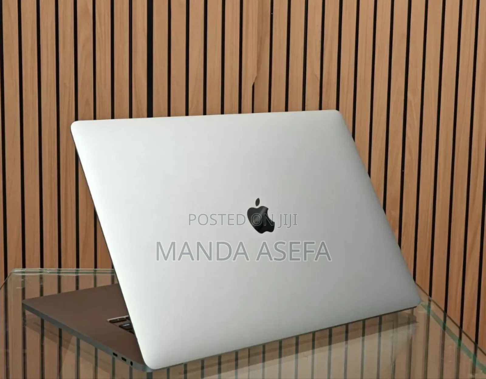 New Laptop Apple MacBook Pro 2019 16GB Intel Core I7 SSD 512GB