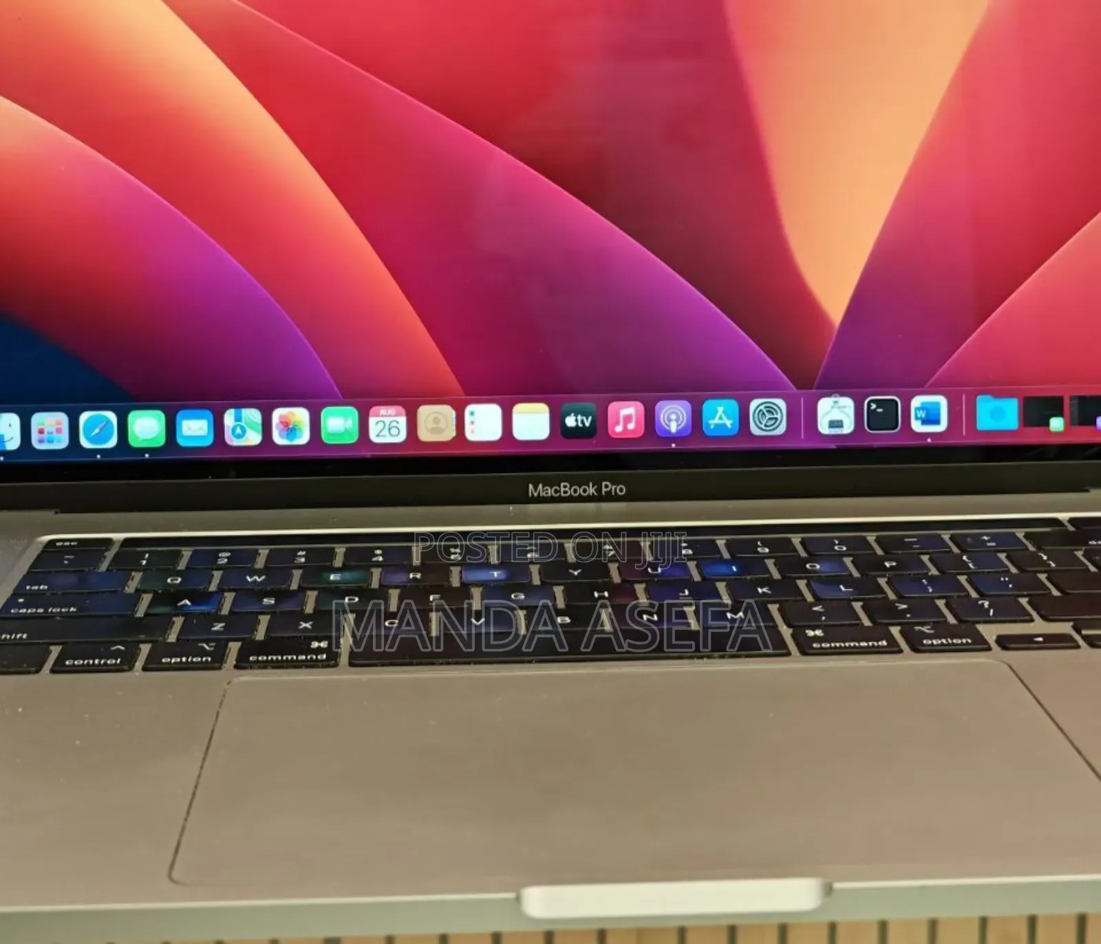 New Laptop Apple MacBook Pro 2019 16GB Intel Core I7 SSD 512GB